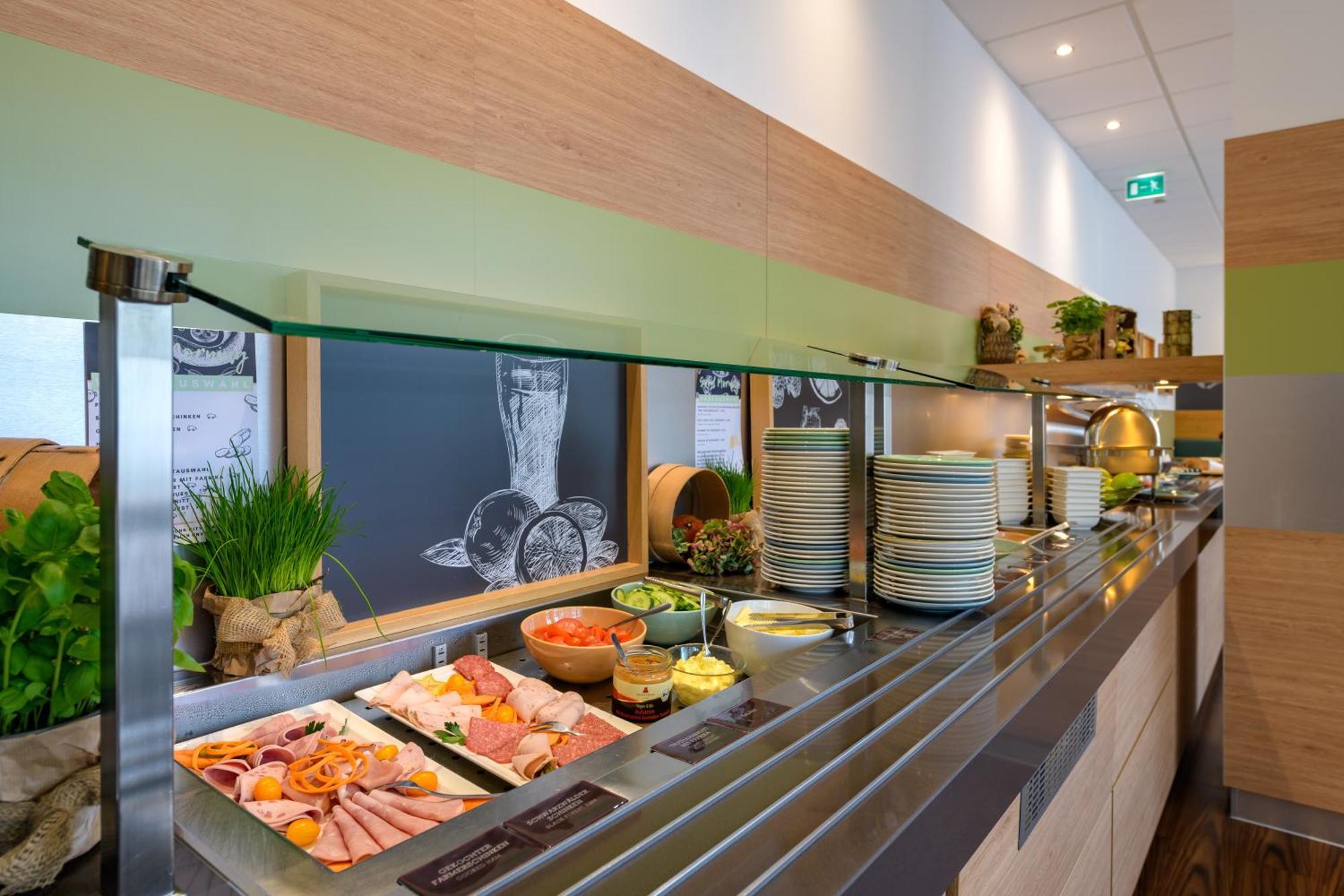 Ibis Hotel 2*